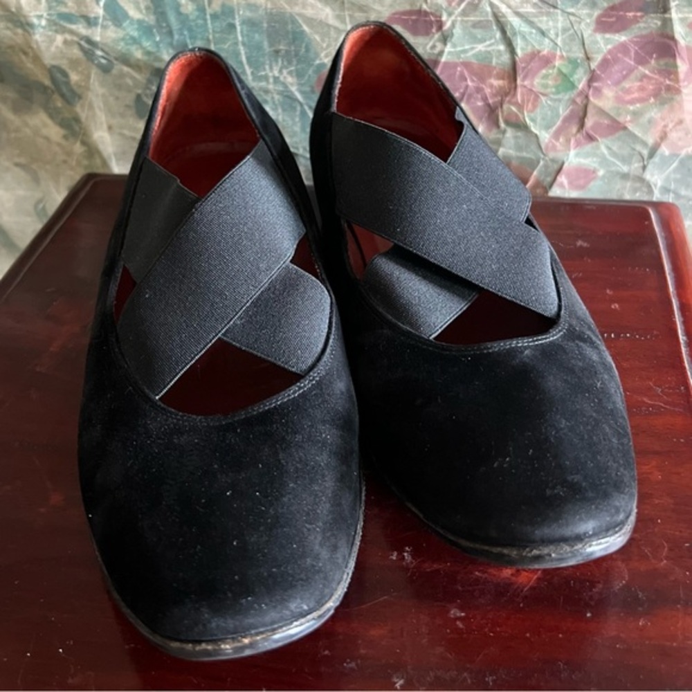 Donald J Pliner Italian Black Suede Leather Ballet Flats 7.5